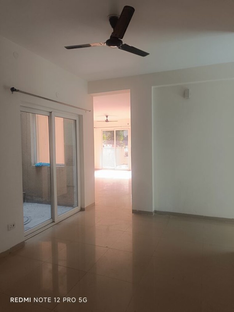 Room, emaar-mgf-emerald-hills 2.5 Bedroom 214 Sq.Yd. Apartment In Sector 65 Gurgaon 9735109