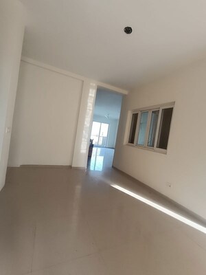 Room in 4 BHK Apartment at Emaar MGF Emerald Hills, Sector 65 – for Rent