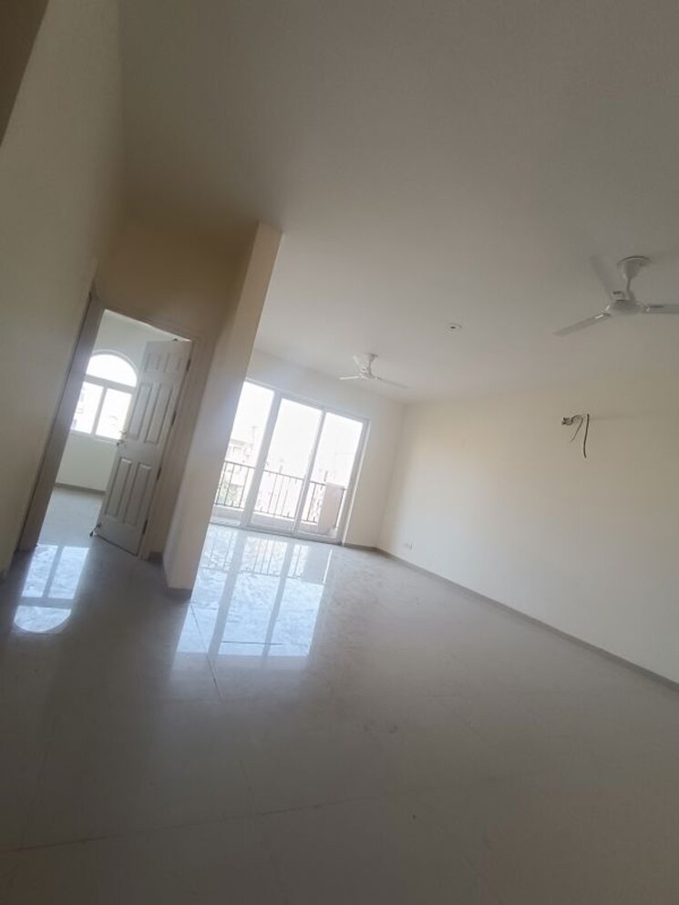 Room, emaar-mgf-emerald-hills 4 Bedroom 350 Sq.Yd. Apartment In Sector 65 Gurgaon 9735031