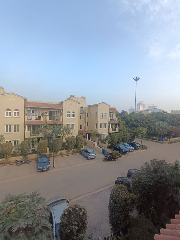Exterior View, emaar-mgf-emerald-hills 4 Bedroom 350 Sq.Yd. Apartment In Sector 65 Gurgaon 9735031