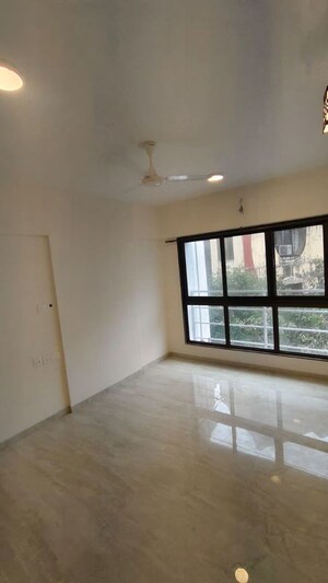 Room in 3 BHK Apartment at Aventus Westbrook, Andheri East – for Sale