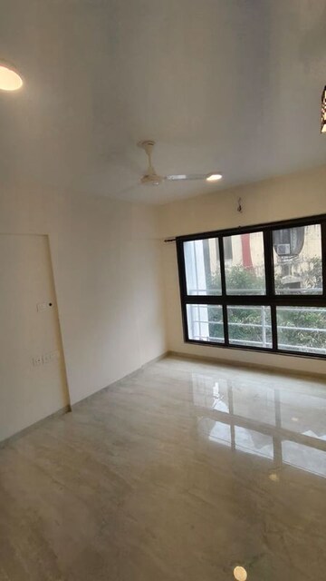 Room in 3 BHK Apartment at Aventus Westbrook, Andheri East – for Sale