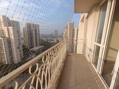 3.5 BHK + Servant Room Apartment For Rent in BPTP Park Prime