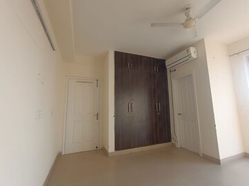Room in 3.5 BHK Apartment at BPTP Park Prime, Sector 66 – for Rent