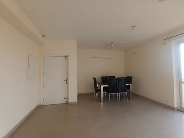 Room in 2.5 BHK Apartment at BPTP Park Prime, Sector 66 – for Rent