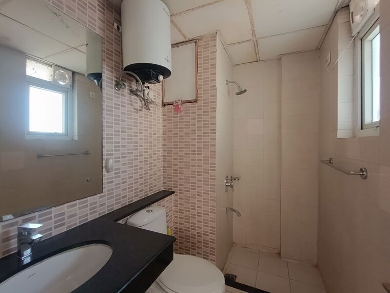 Bathroom, bptp-park-prime 2.5 Bedroom 1400 Sq.Ft. Apartment In Sector 66 Gurgaon 9741379
