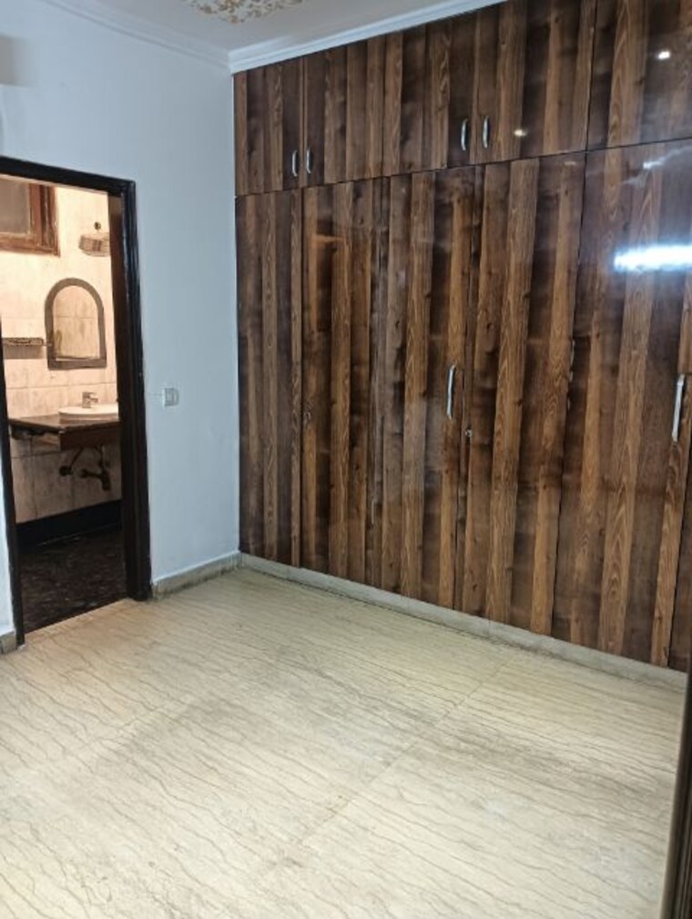 Bedroom, lajpat nagar i 2 Bedroom 900 Sq.Ft. Builder Floor In Lajpat Nagar I Delhi 9741587