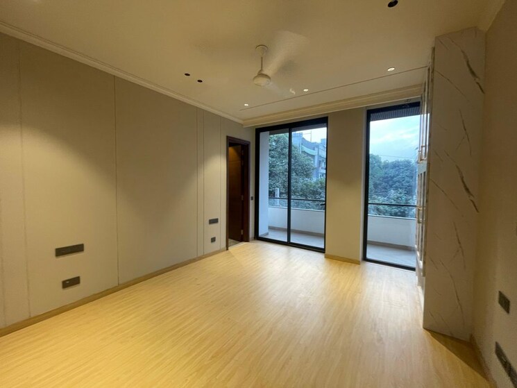 Room, safdarjung enclave 4 Bedroom 2700 Sq.Ft. Apartment In Safdarjung Enclave Delhi 9741588