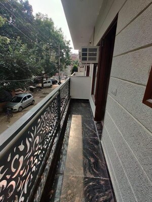 Balcony in 1 BHK Builder Floor at Sector 47 – for Rent