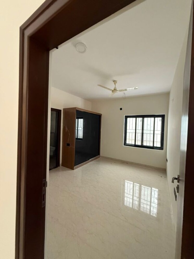 Room, indiranagar 3 Bedroom 2100 Sq.Ft. Builder Floor In Indiranagar Bangalore 9741775