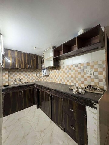 Kitchen in 1 BHK Builder Floor at DLF City Phase III, Sector 24 – for Rent