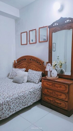  Pg For Rent in Vineet Khand