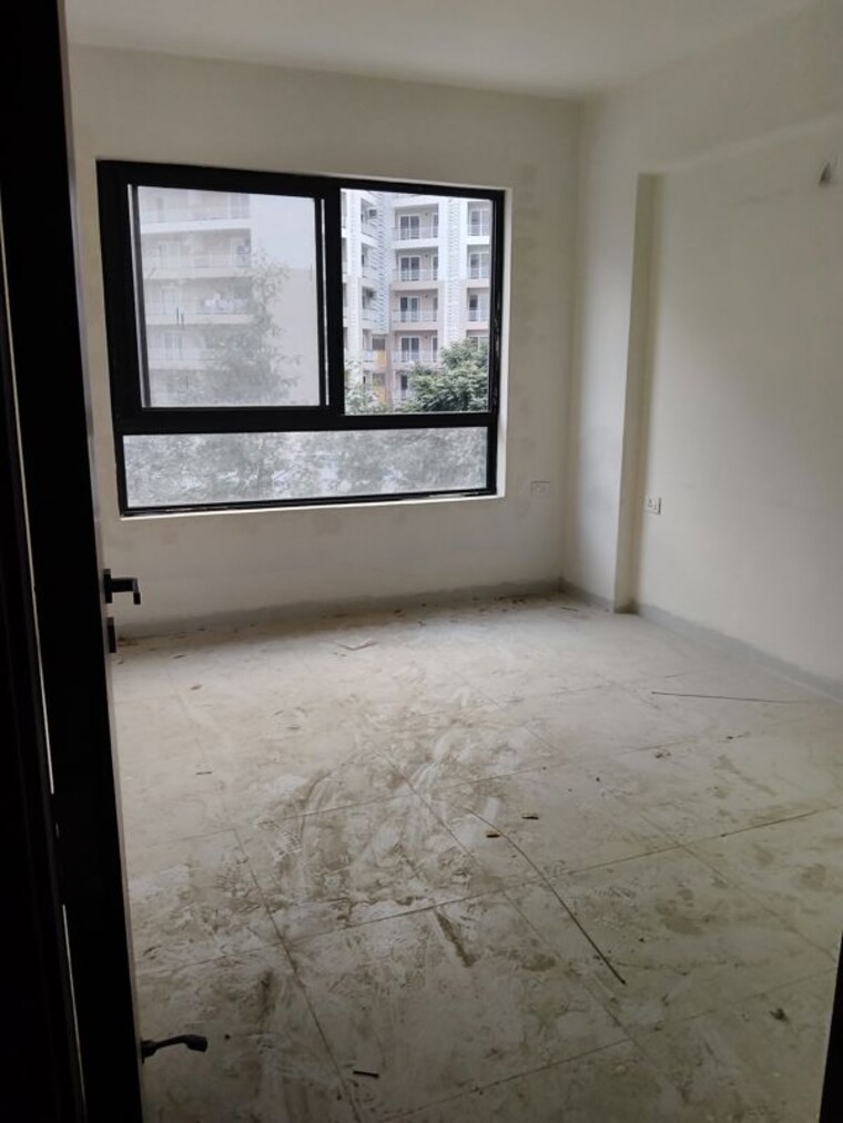 Room, one-oak-natura 2.5 Bedroom 2022 Sq.Ft. Apartment In Sushant Golf City Lucknow 9741915
