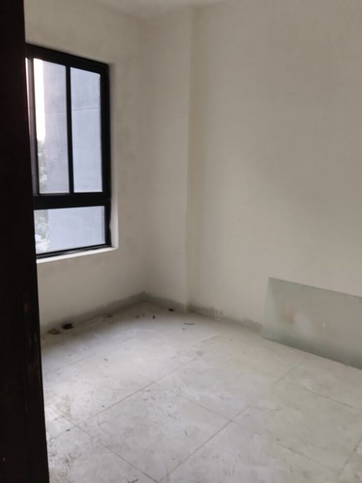 Room, one-oak-natura 2.5 Bedroom 2022 Sq.Ft. Apartment In Sushant Golf City Lucknow 9741915