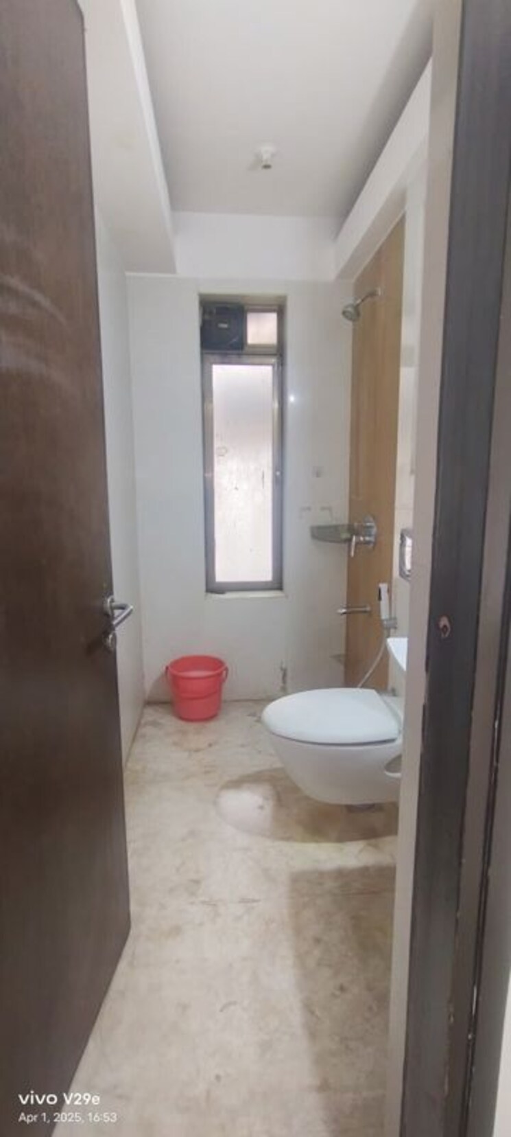 Bathroom, lodha-luxuria 3 Bedroom 1144 Sq.Ft. Apartment In Majiwada Thane 9741996