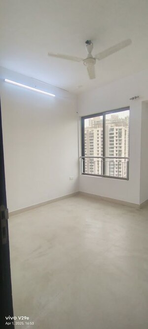 Room in 3 BHK Apartment at Lodha Luxuria, Majiwada – for Rent