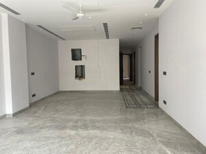Room in 3 BHK Apartment at Panchsheel Enclave – for Rent