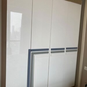 Room in 3 BHK Apartment at Indiabulls Blu, Upper Worli – for Rent