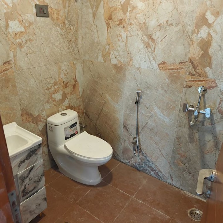 Bathroom, sector 73 1 Bedroom 600 Sq.Ft. Builder Floor In Sector 73 Noida 9742291