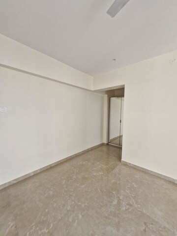 Room in 3 BHK Apartment at Ekta Trinity, Santacruz West – for Rent