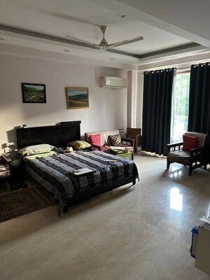 Living Room in 3 BHK Builder Floor at Sector 46 – for Sale