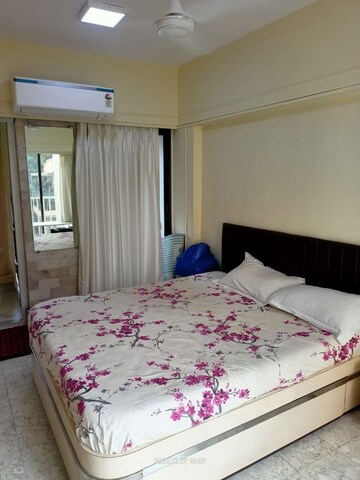 Bedroom in 2 BHK Apartment at PR Sablok, Khar West – for Rent