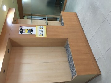  Office Space For Rent in Khora