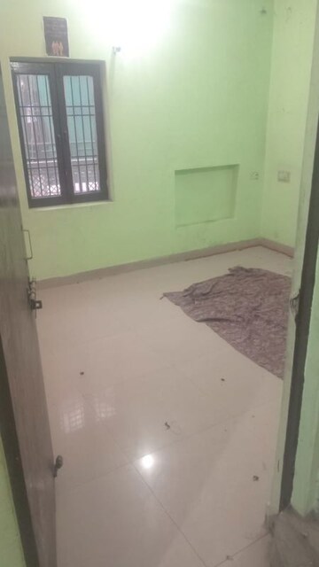 Room in 6 BHK Independent House at Nadesar – for Sale