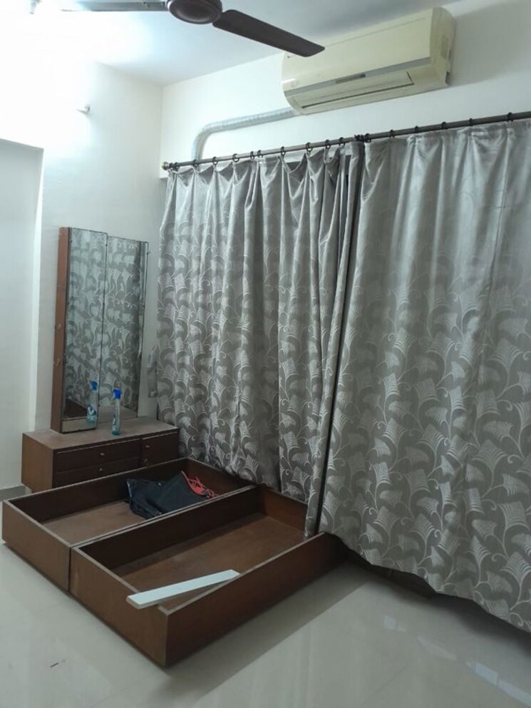 Bedroom, tulsi-building 2 Bedroom 590 Sq.Ft. Apartment In Borivali East Mumbai 9742391
