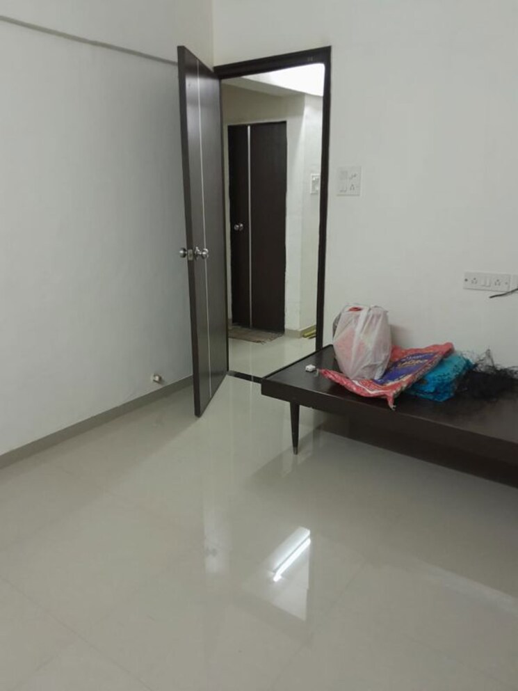 undefined, tulsi-building 2 Bedroom 590 Sq.Ft. Apartment In Borivali East Mumbai 9742391