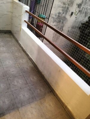 Balcony in 1 BHK Builder Floor at Signature Tower Sector 30, Sector 30 – for Rent