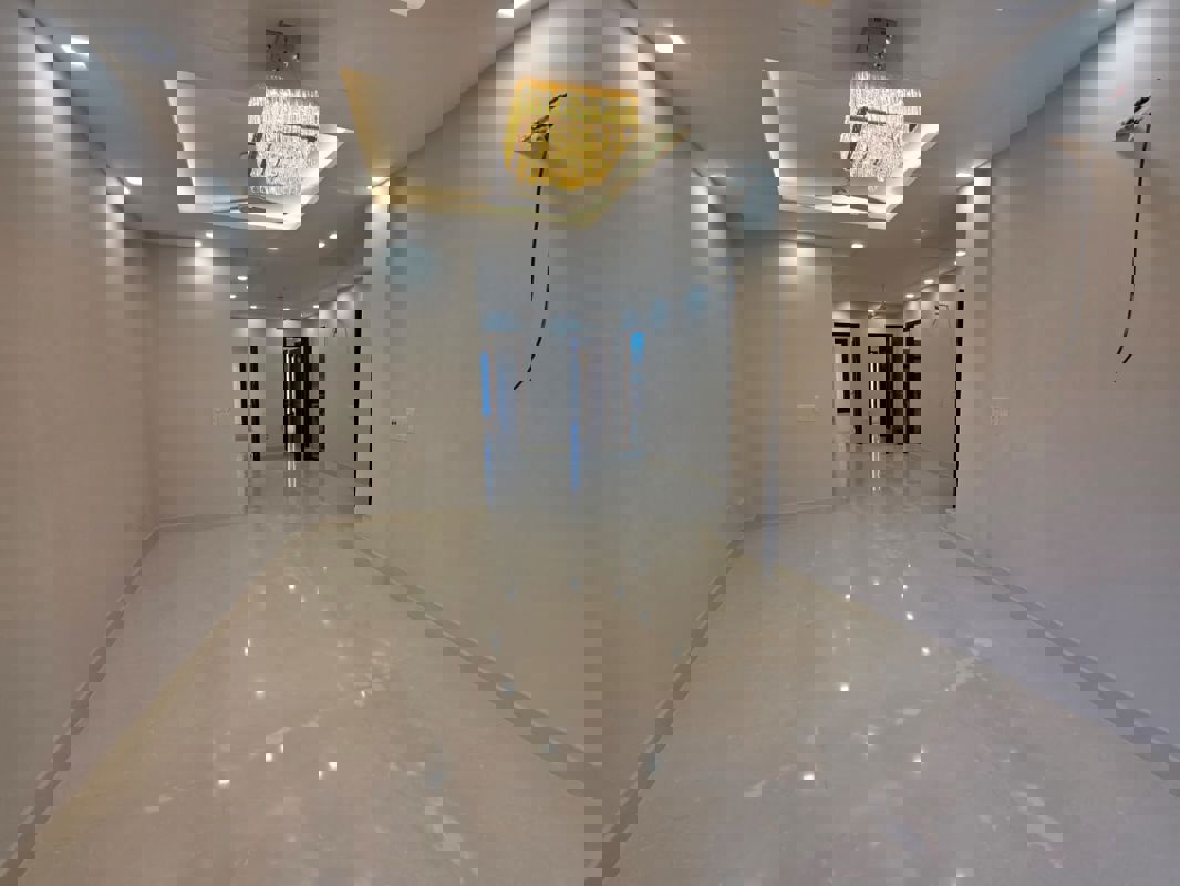 3 BHK + Servant Room Builder Floor For Sale in Defence Colony