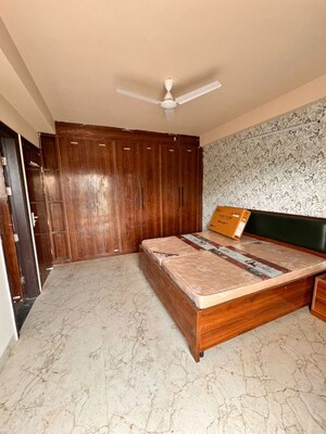 Bedroom in 1 BHK Builder Floor at Ardee City, Sector 52 – for Rent