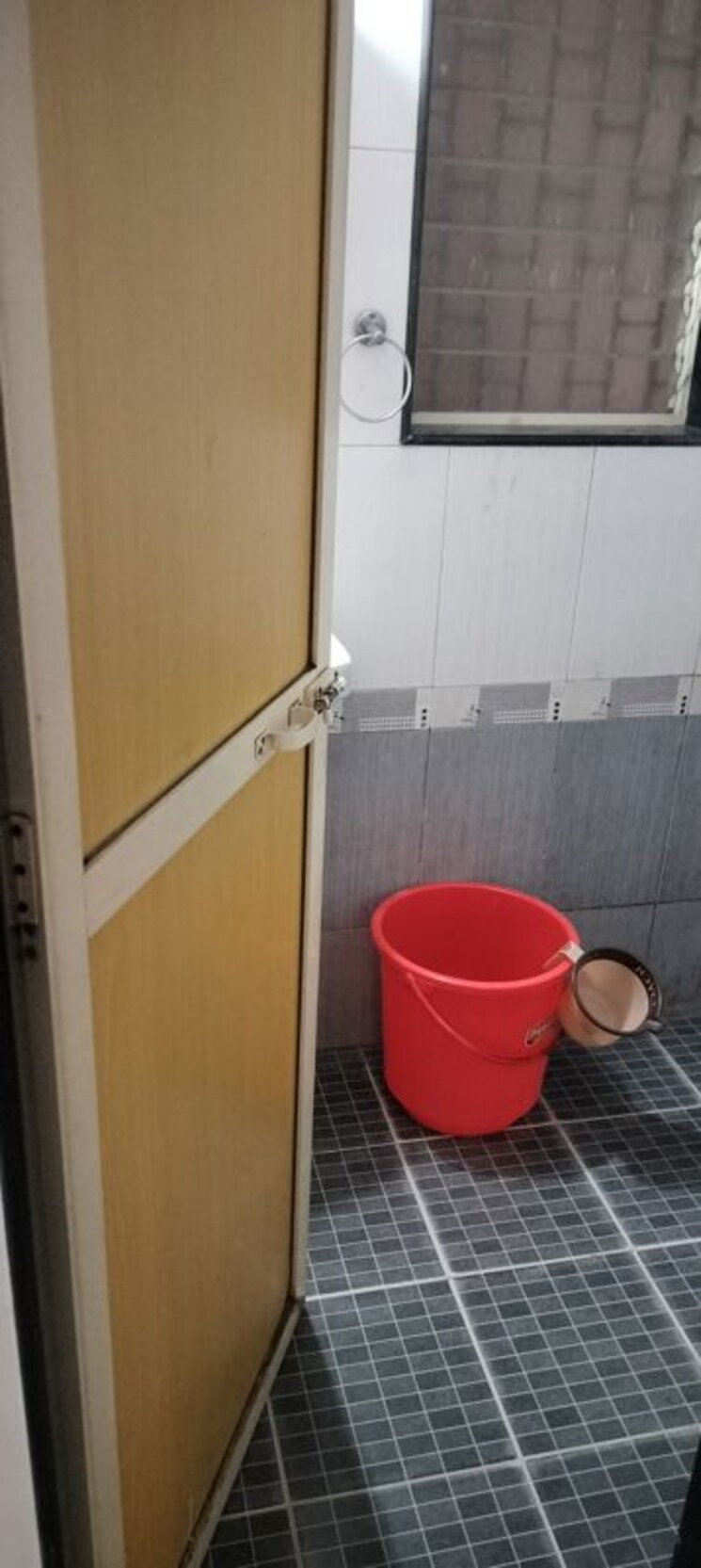 Bathroom, benzer-apartment 1 Bedroom 450 Sq.Ft. Apartment In Andheri West Mumbai 9742447