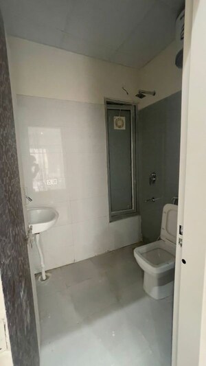 Bathroom in 1 RK Builder Floor at Sector 44 – for Rent