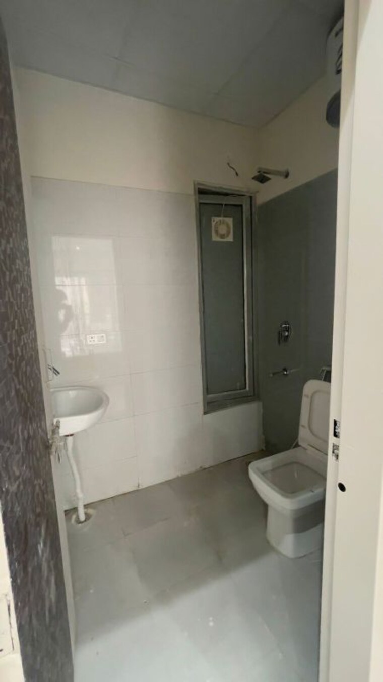 Bathroom, sector 44 1 RK 430 Sq.Ft. Builder Floor In Sector 44 Gurgaon 9742489