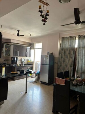 Living Room in 4 BHK Apartment at Orchid Petals, Sector 49 – for Rent