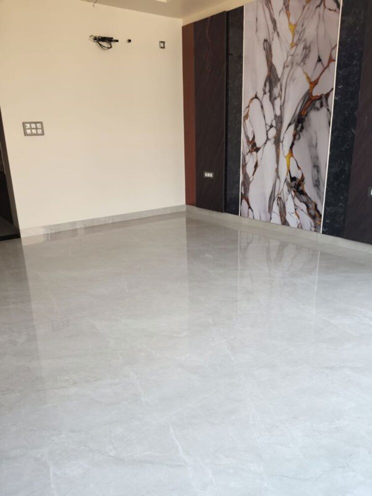 Room, ardee-city 4 Bedroom 250 Sq.Yd. Builder Floor In Sector 52 Gurgaon 9742543