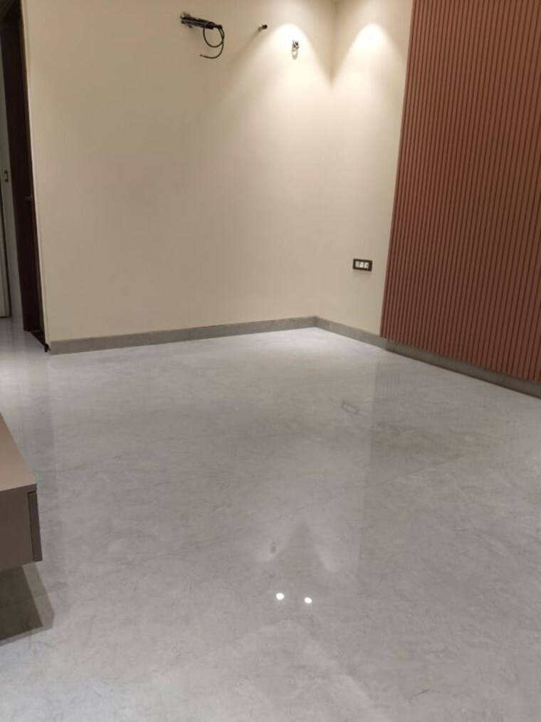 Room, ardee-city 4 Bedroom 250 Sq.Yd. Builder Floor In Sector 52 Gurgaon 9742543