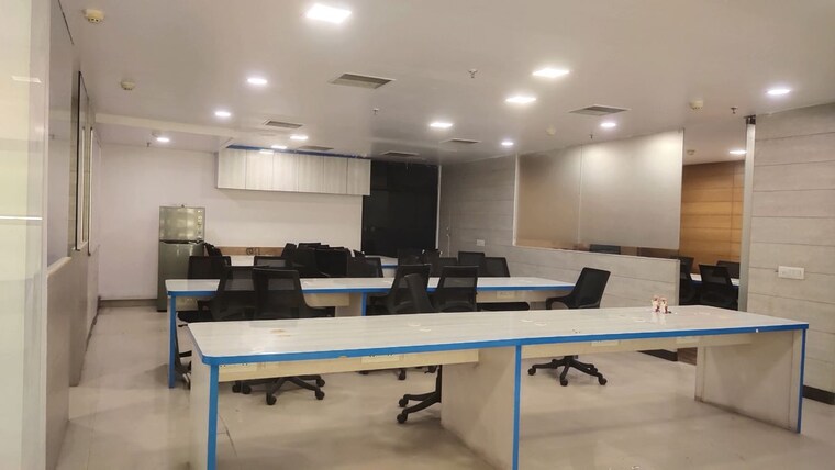 Team Area, levana-cyber-heights Commercial Office Space 2200 Sq.Ft. In Vibhuti Khand Lucknow 9742554