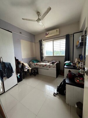 Team Area in 2 BHK Apartment at Parshwa Heights Anand Nagar, Anand Nagar – for Sale