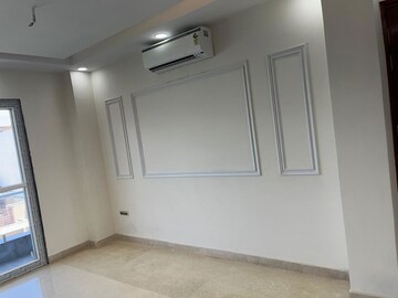 Room in 3 BHK Builder Floor at Ardee City, Sector 52 – for Sale