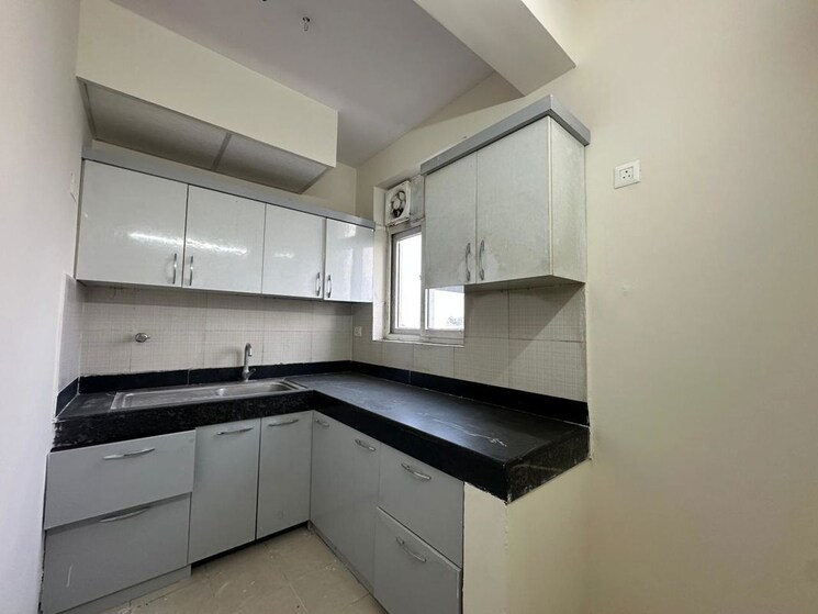 Kitchen, bptp-park-elite-premium 3.5 Bedroom 1250 Sq.Ft. Apartment In Sector 84 Faridabad 9742604
