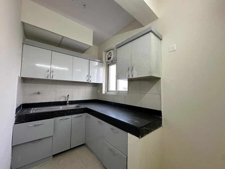 Kitchen, bptp-park-elite-premium 3.5 Bedroom 1250 Sq.Ft. Apartment In Sector 84 Faridabad 9742604