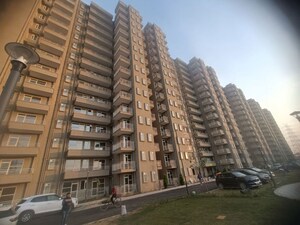 1 BHK Apartment – Exterior View View at Pyramid Altia, Sector 70 - for Rent