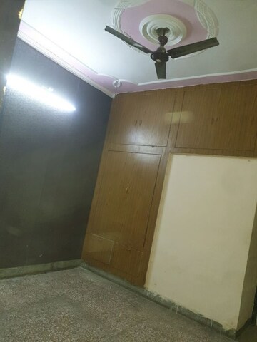 Room in 1 RK Independent House at Sector 16 A – for Rent