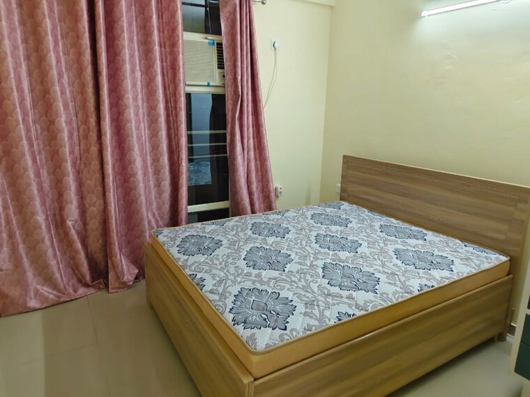 Bedroom, pyramid-altia 1 Bedroom 368 Sq.Ft. Apartment In Sector 70 Gurgaon 9742618