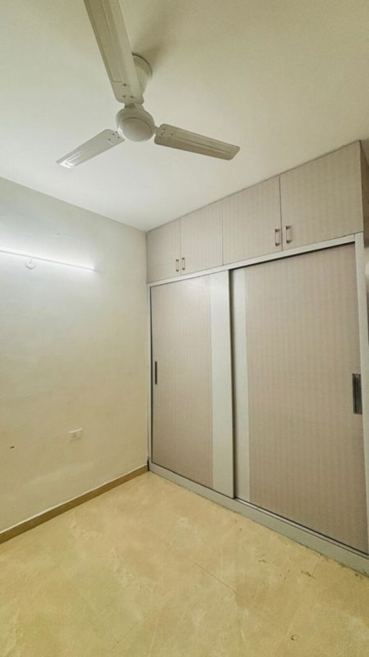 Room, signature-global-park-4-and-5 3 Bedroom 1120 Sq.Ft. Builder Floor In Sohna Sector 36 Gurgaon 9742648