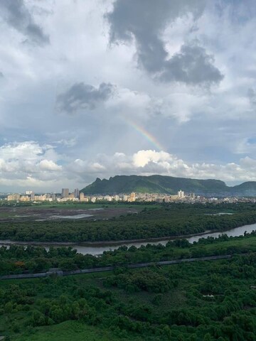 Plot Area in 2 BHK Apartment at Lodha Casa Royale Grande, Majiwada – for Rent