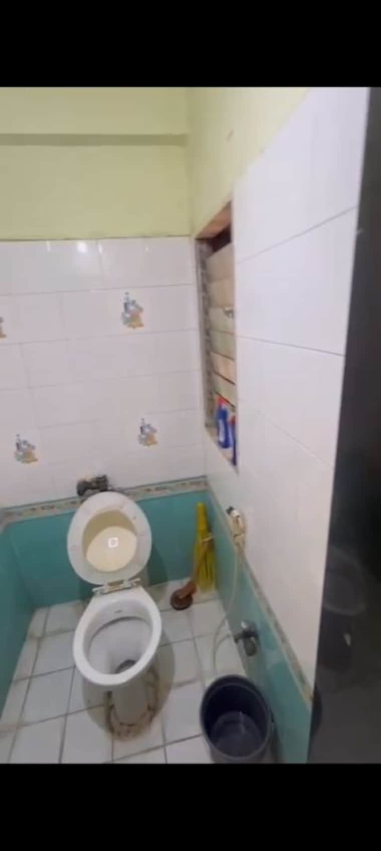 Bathroom, vakola 1 Bedroom 500 Sq.Ft. Apartment In Vakola Mumbai 9742659